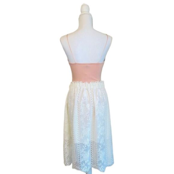 GIBSON LATIMER Lace Overlay Elastic Skirt - Picture 2 of 3